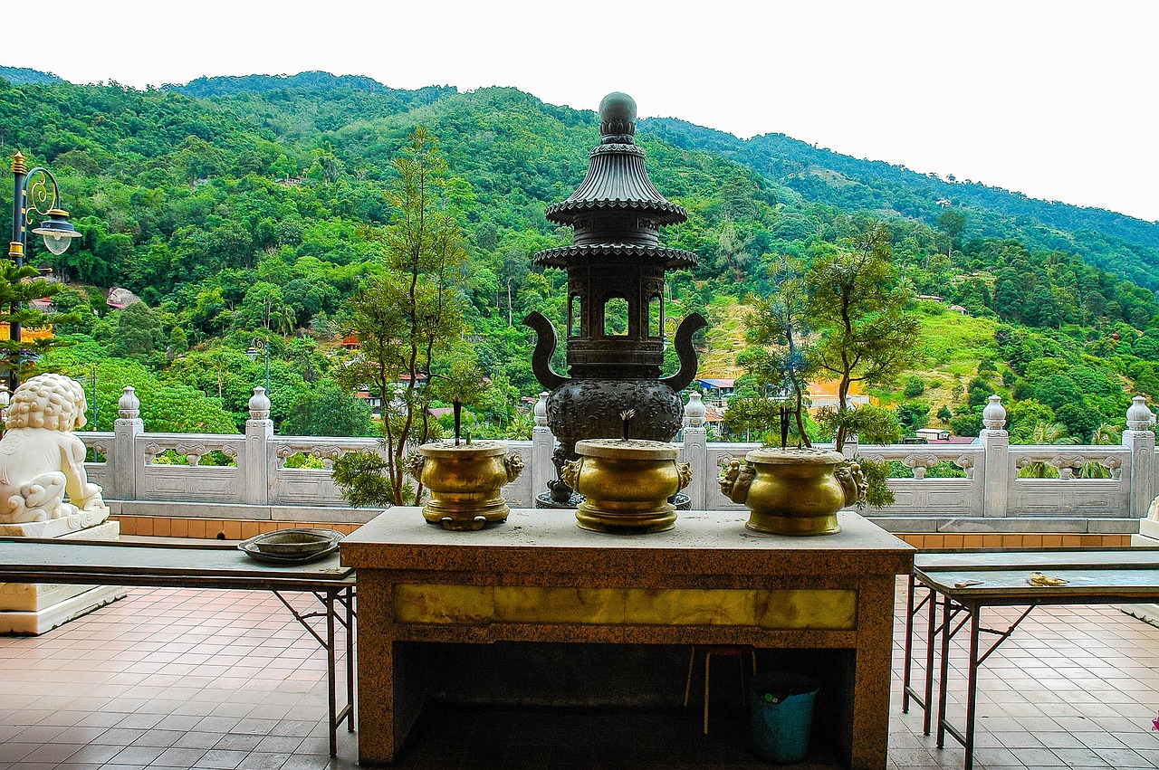 sacrificial table, temple, malaysia-199697.jpg